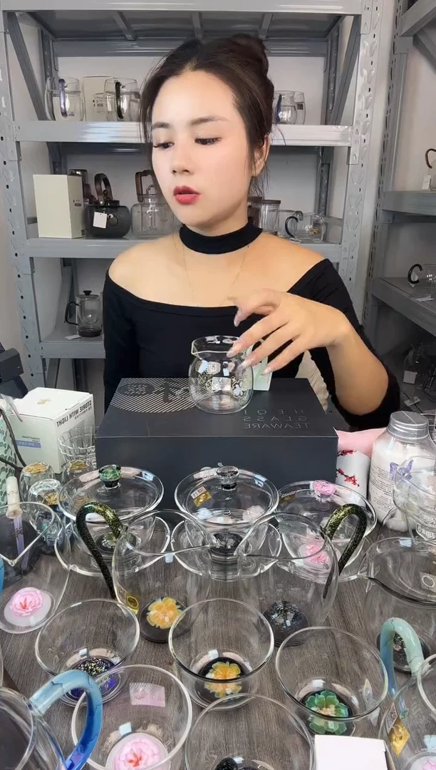 水晶玻璃无盖款禾器 美满皮球花 浅玉色