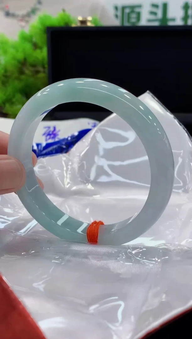 未镶嵌手镯翡翠翡翠手镯