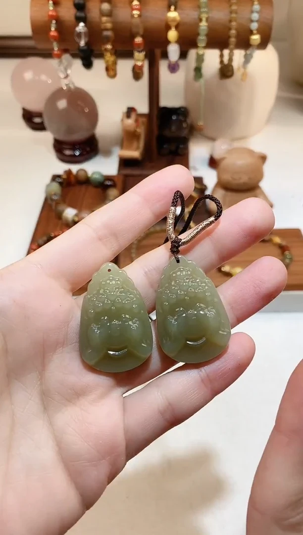 颈饰未镶嵌和田玉宝宝佛吊坠 多样性发一