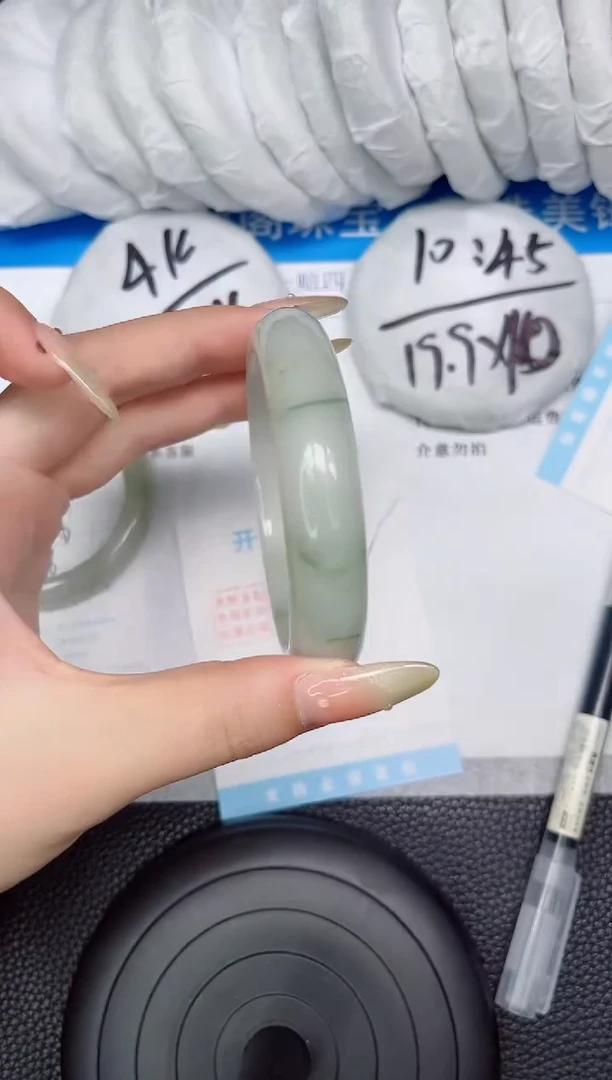 石英质玉手镯未镶嵌292-59.3