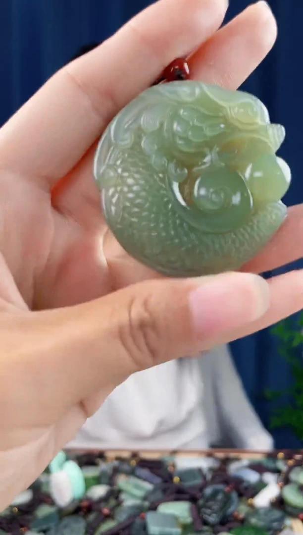 未镶嵌和田玉挂件拍一发一，多样性发货