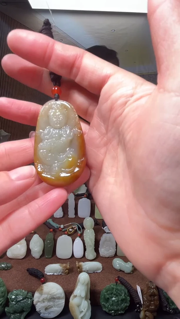 颈饰未镶嵌和田玉`