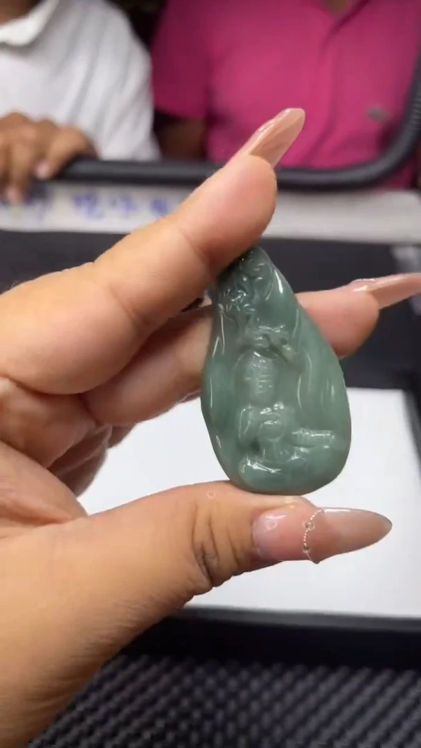 翡翠挂件未镶嵌307