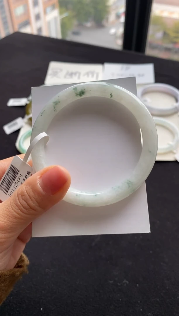 【闪购商品】翡翠手镯（圆镯）未镶嵌57圆条--不退不换