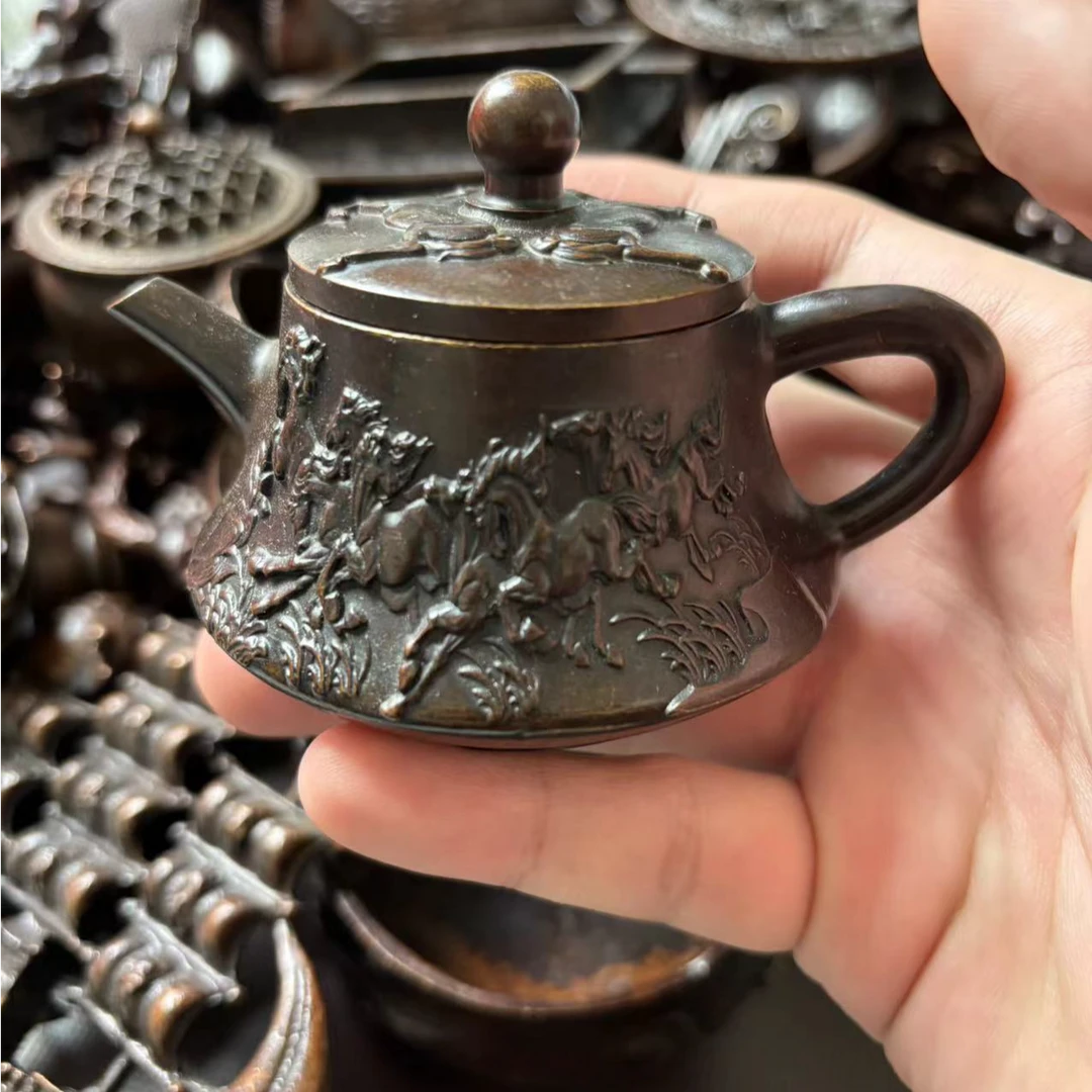精致铜八骏图小茶壶