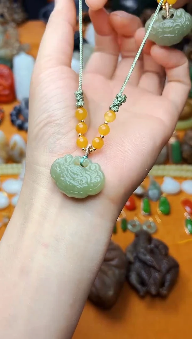 【闪购商品】和田玉颈饰未镶嵌如意锁