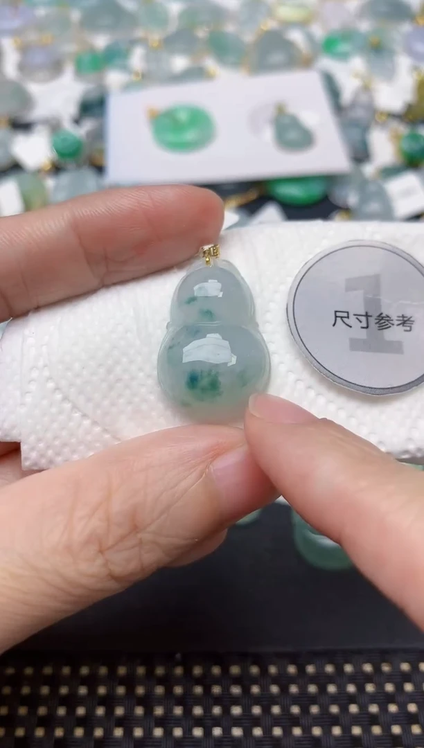 颈饰18K金镶嵌翡翠天然缅甸A货翡翠1
