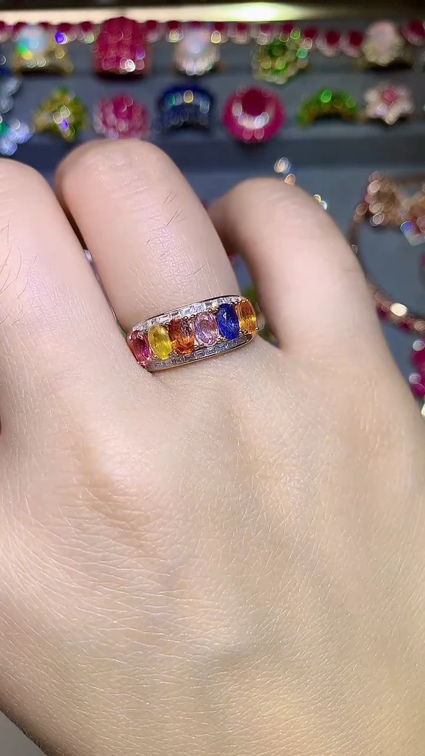 彩色蓝宝石戒指银S925镶嵌....