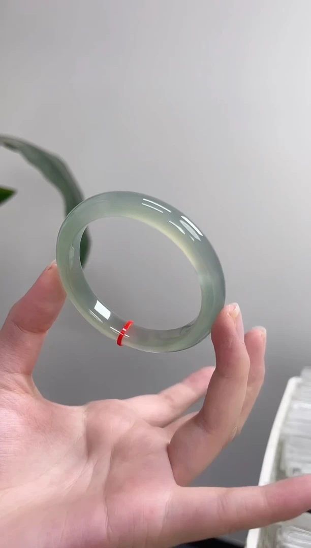 手镯玛瑙/玉髓未镶嵌56圈