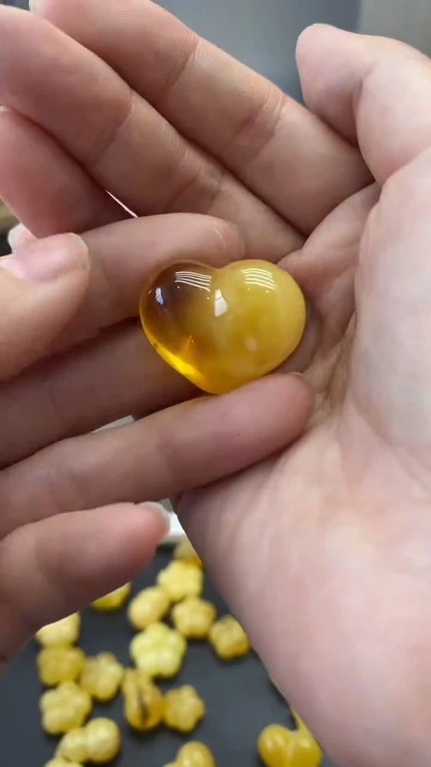 琥珀未镶嵌珠宝奇石1333