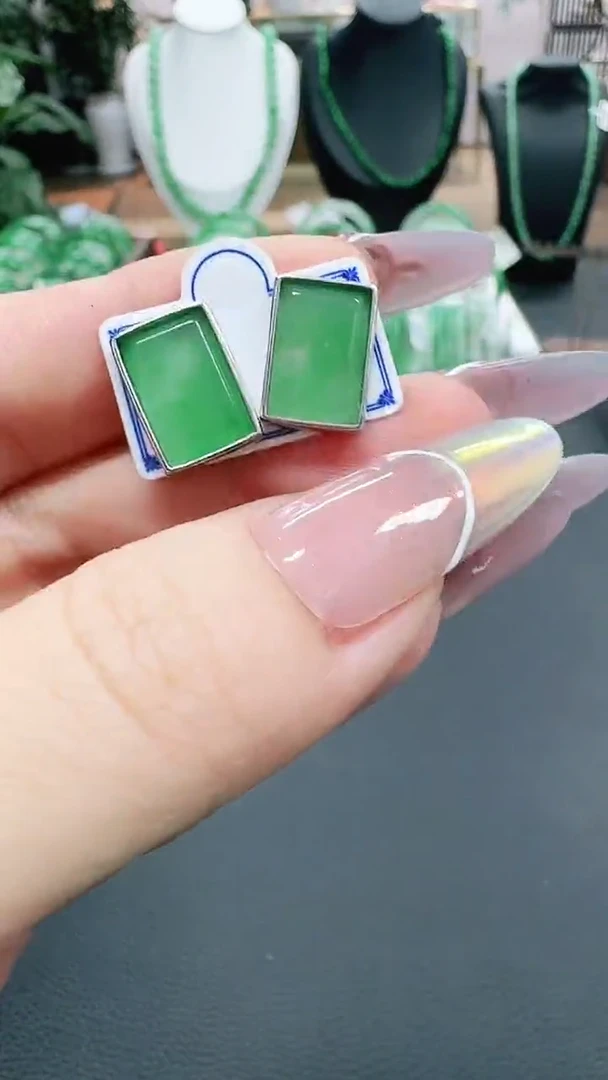 未镶嵌1石英质玉（非洲翠）/0692