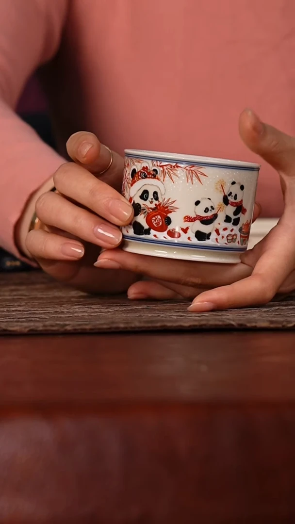 瓷瓷姑娘立勤堂熊猫杯