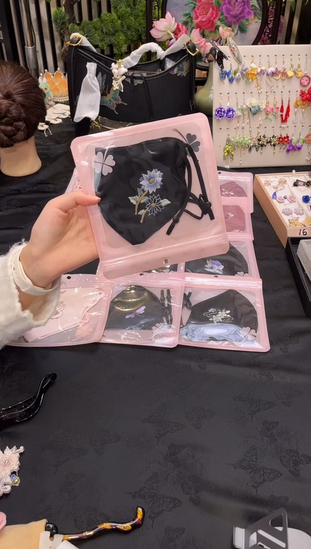 织绣岁**✨非遗苏绣手工饰品