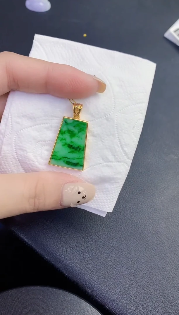 颈饰未镶嵌翡翠缅甸天然翡翠A货