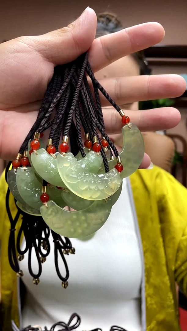 岫玉未镶嵌吊坠多样性发货其中发一