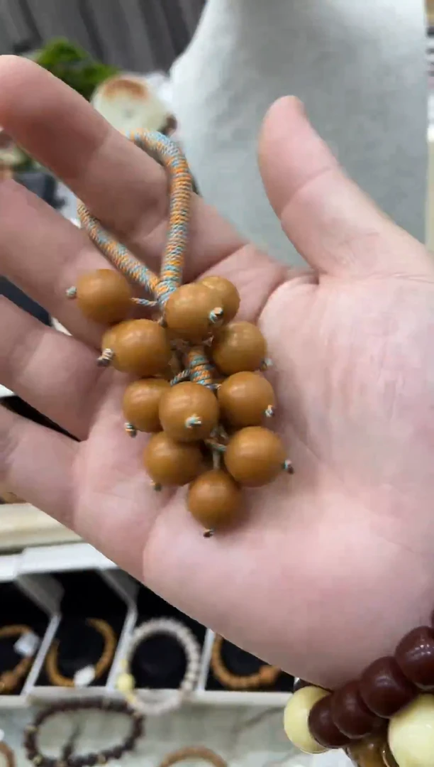 菩提手串/手链猴头雕刻圆珠葡萄串