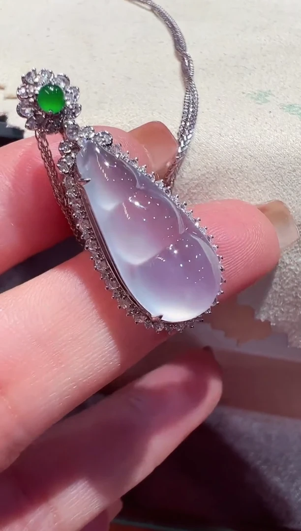 吊坠(赠链)18K金镶嵌翡翠翡翠吊坠