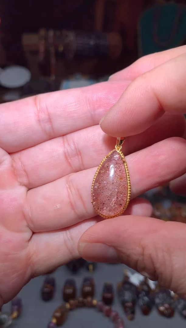 未镶嵌珠宝半成品水晶超七金草莓吊坠