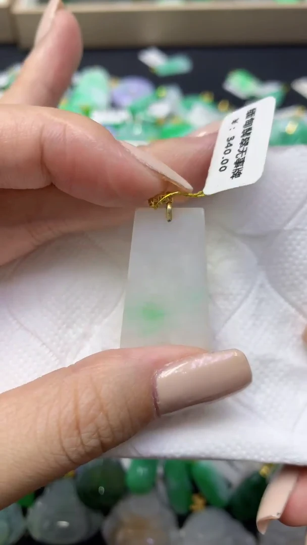 颈饰未镶嵌翡翠天然缅甸翡翠A货