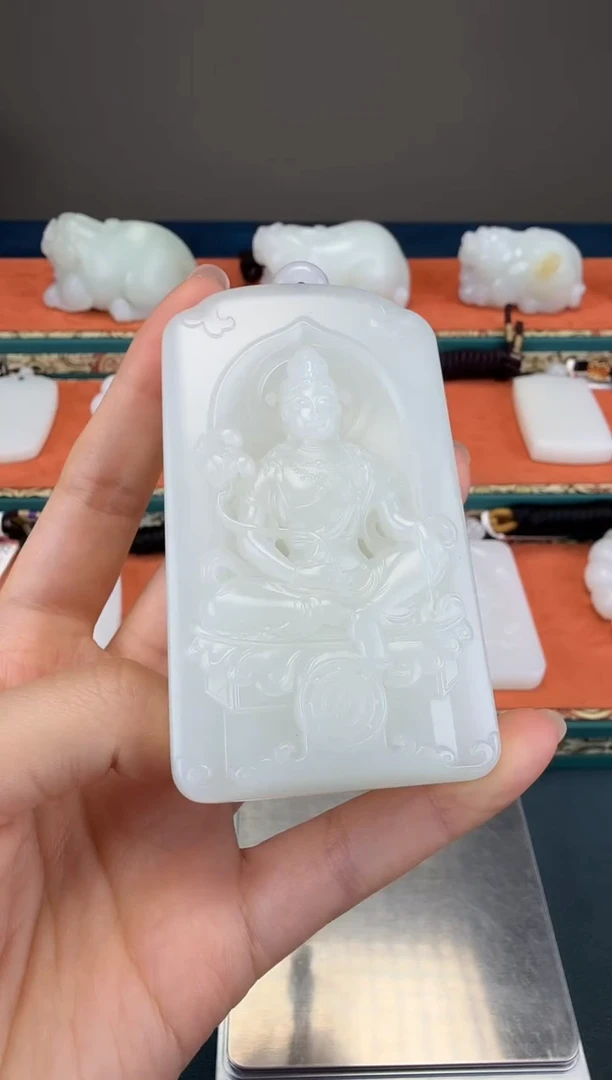 颈饰未镶嵌和田玉1