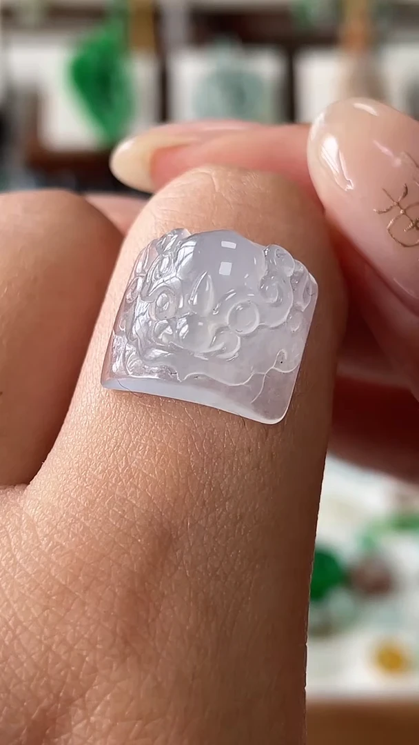 定制翡翠未镶嵌兽面