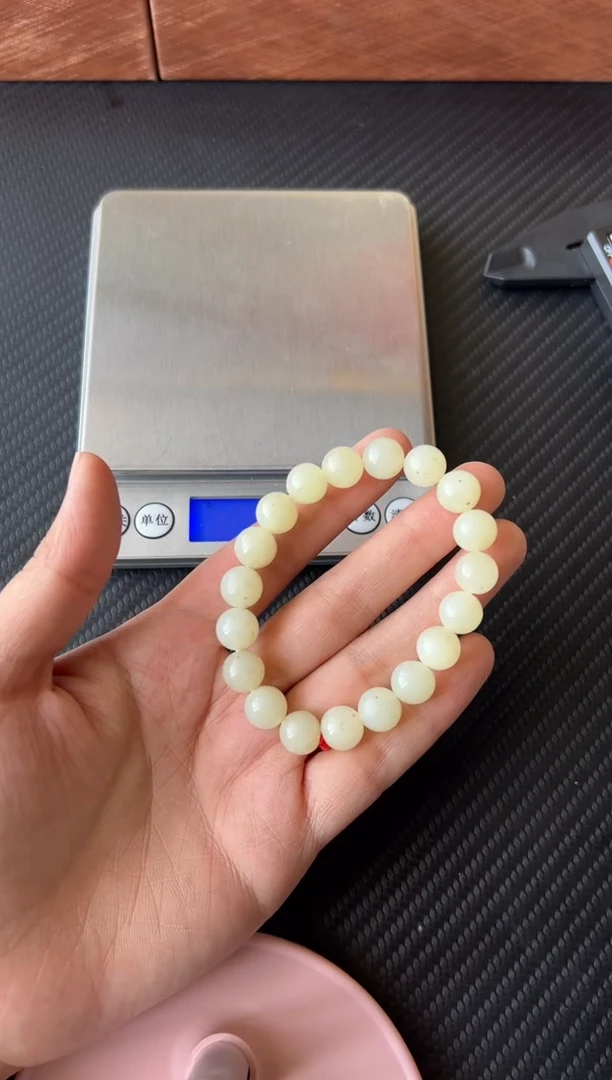 【闪购商品】和田玉手串未镶嵌且末微色差近矿卡10