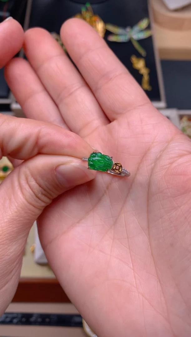 【闪购商品】翡翠吊坠(不含链)银S925镶嵌戒指