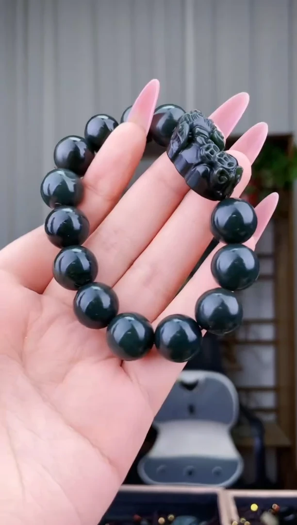 和田玉未镶嵌挂件拍一发一，多样性发货！