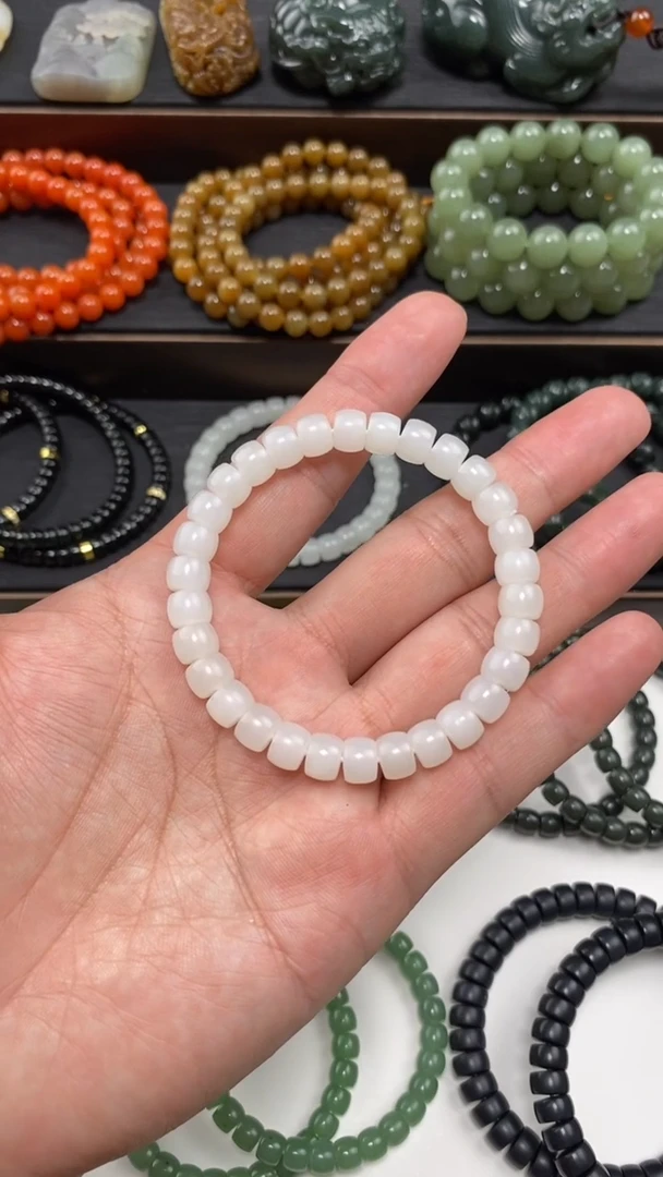 和田玉未镶嵌颈饰手串