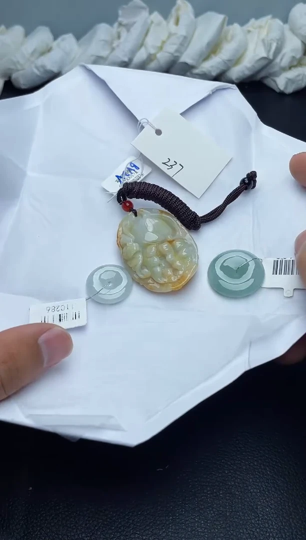 未镶嵌手镯翡翠237