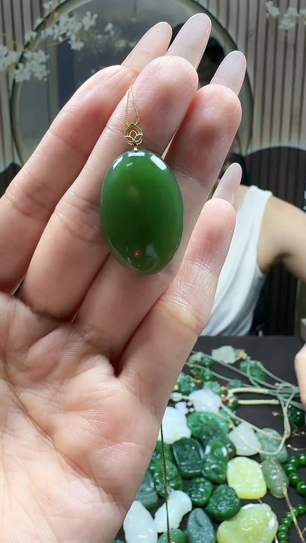 吊坠(不含链)18K金镶嵌和田玉1
