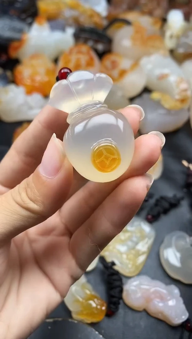 未镶嵌1玛瑙/玉髓珍*ll