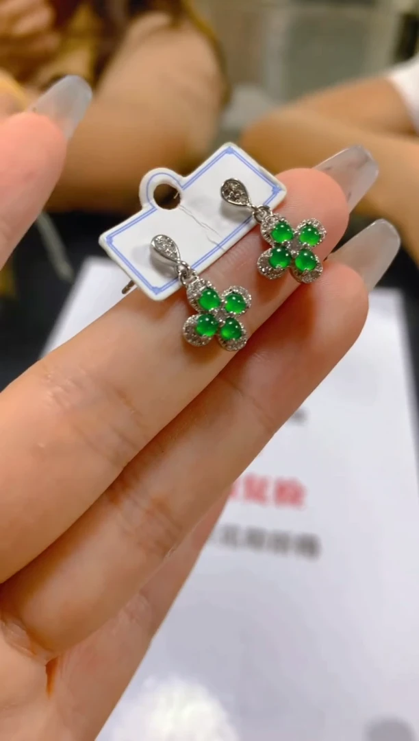 未镶嵌翡翠耳饰多样性发一