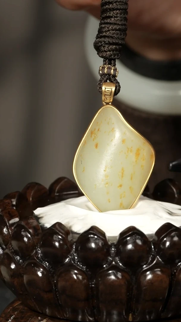 吊坠(不含链)未镶嵌和田玉24.1克