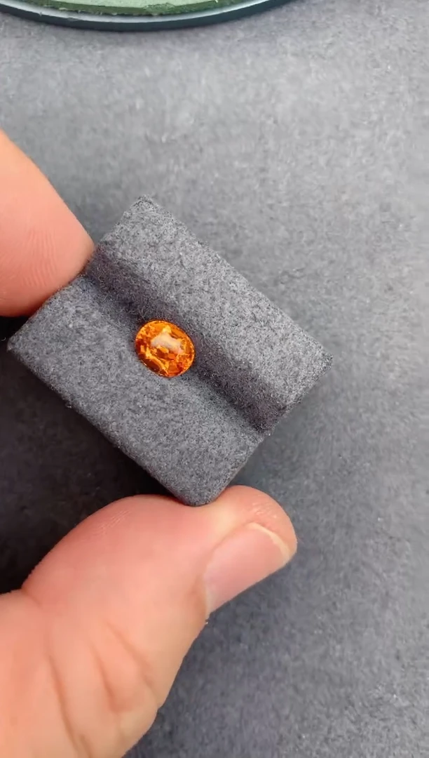 未镶嵌裸石定制石榴石1.5ct 芬达石 定制