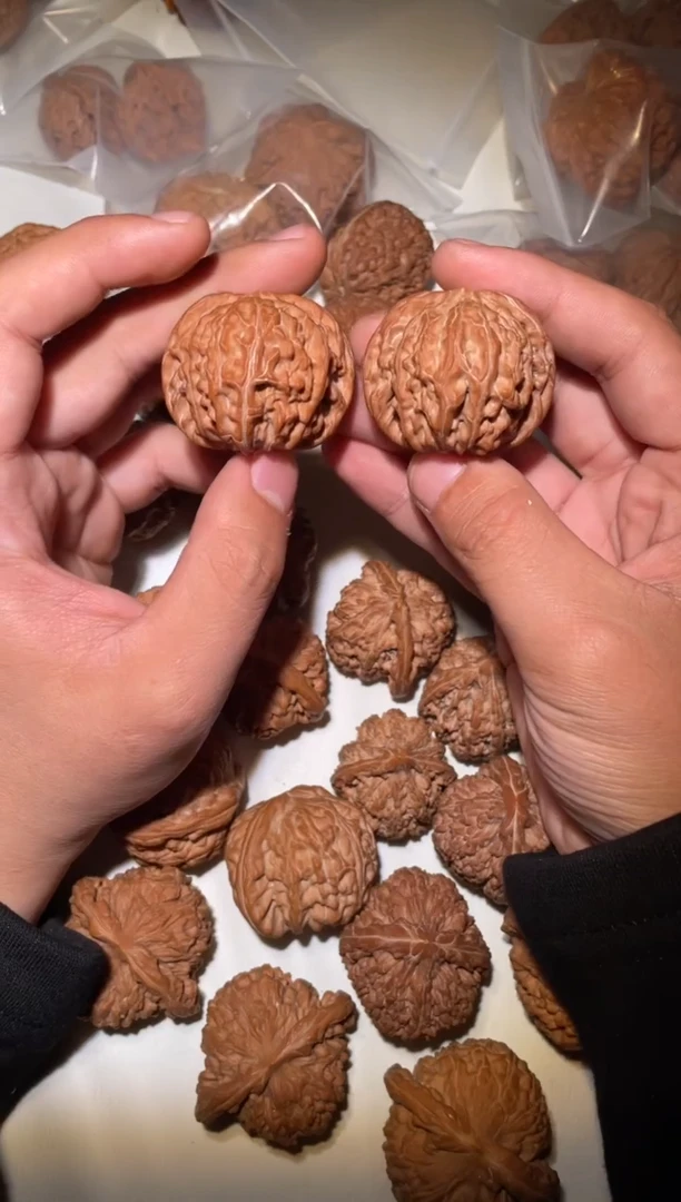 把件文玩核桃S****s文玩核桃磨盘