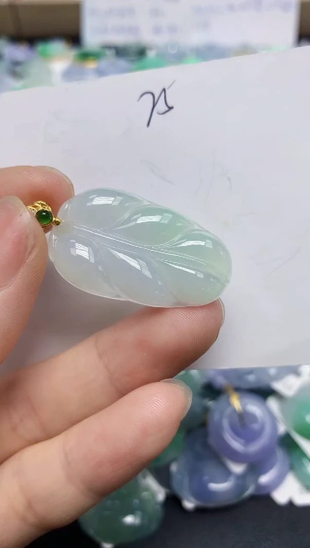 翡翠未镶嵌颈饰天然缅甸翡翠A货1
