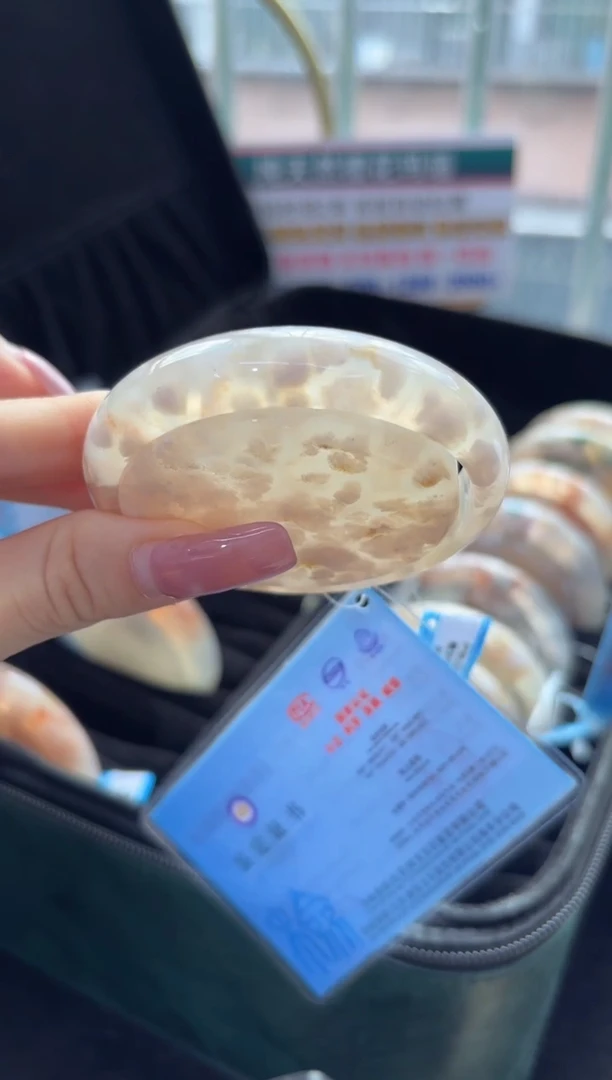 未镶嵌手镯石英质玉C13(56圈赠送镯心)