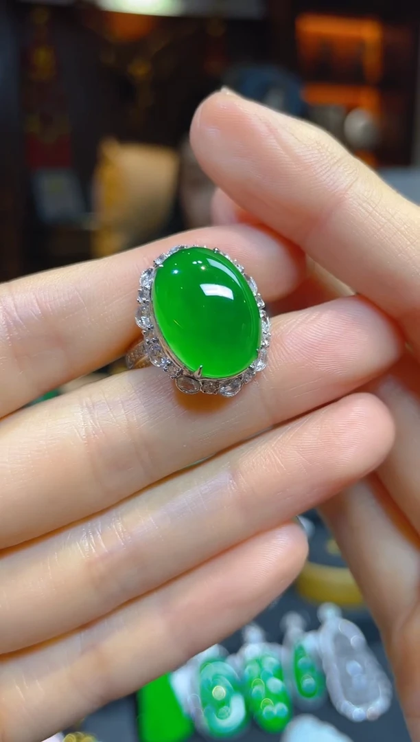 【闪购商品】翡翠戒指18K金镶嵌115092天然A货翡翠戒指