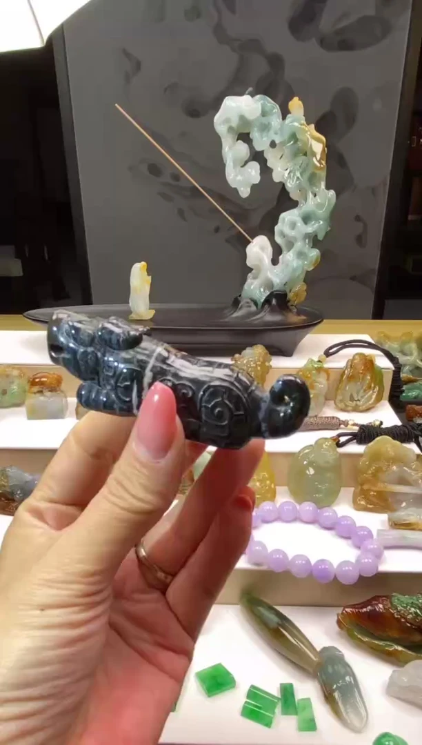 未镶嵌石英质玉笔搁亚*石英质玉笔搁
