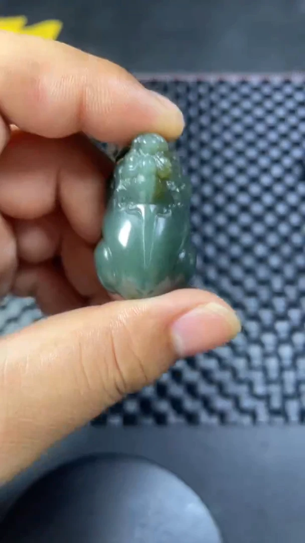 和田玉未镶嵌颈饰和田玉6