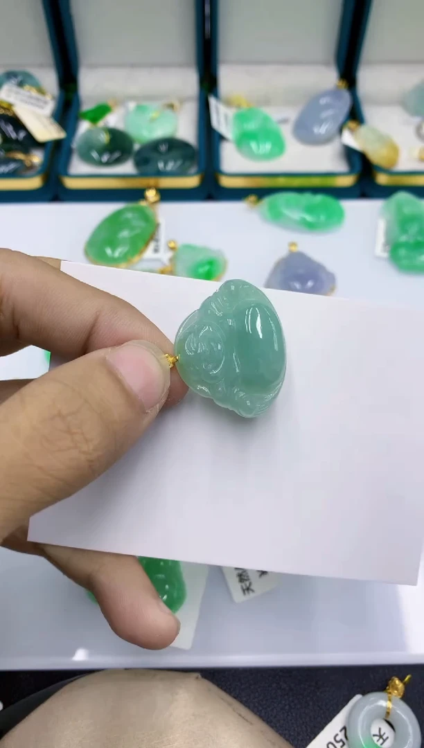 颈饰未镶嵌翡翠翡翠