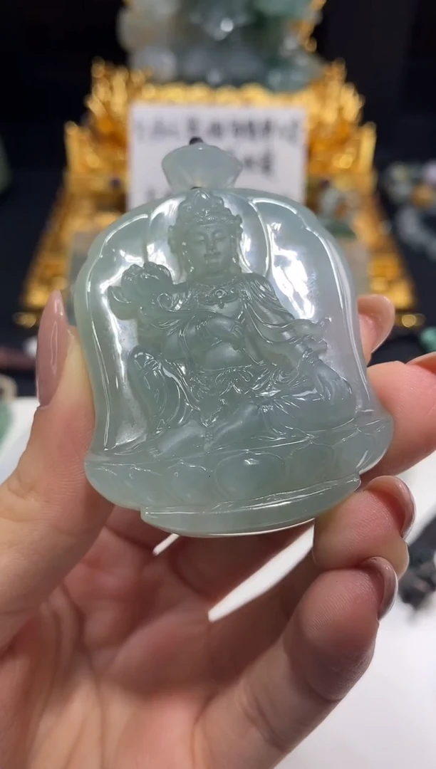 翡翠未镶嵌颈饰S****y大势至