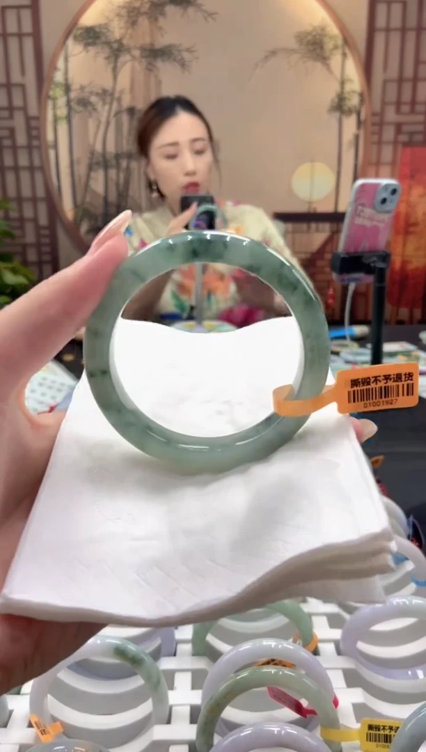 翡翠手镯未镶嵌000021089