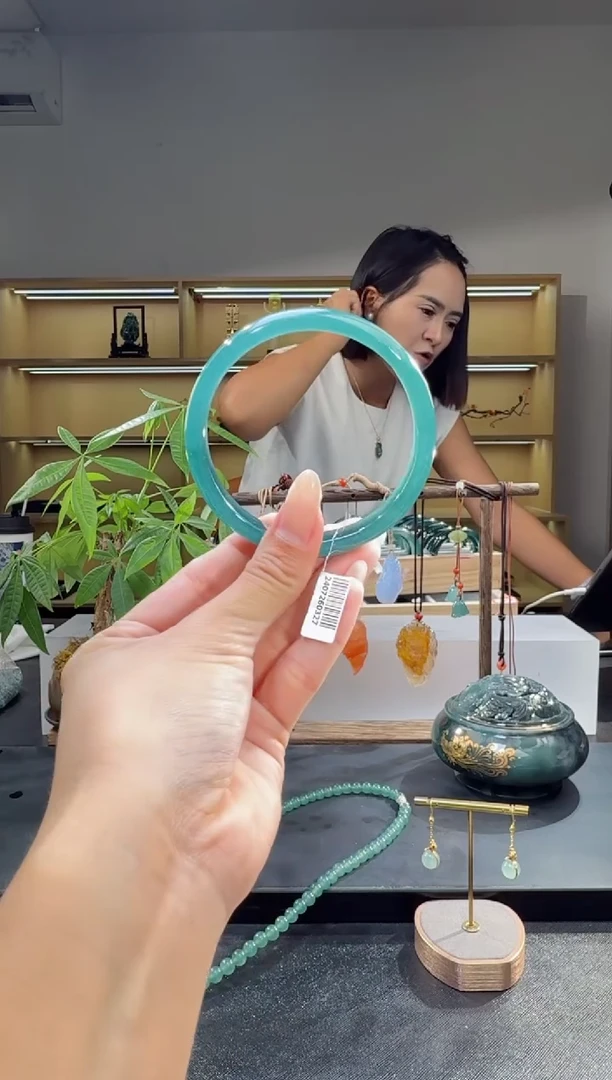 未镶嵌手镯翡翠62圈