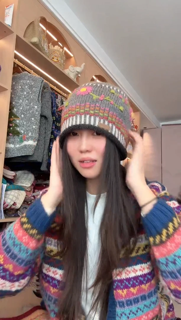 羊毛灰色卷边帽