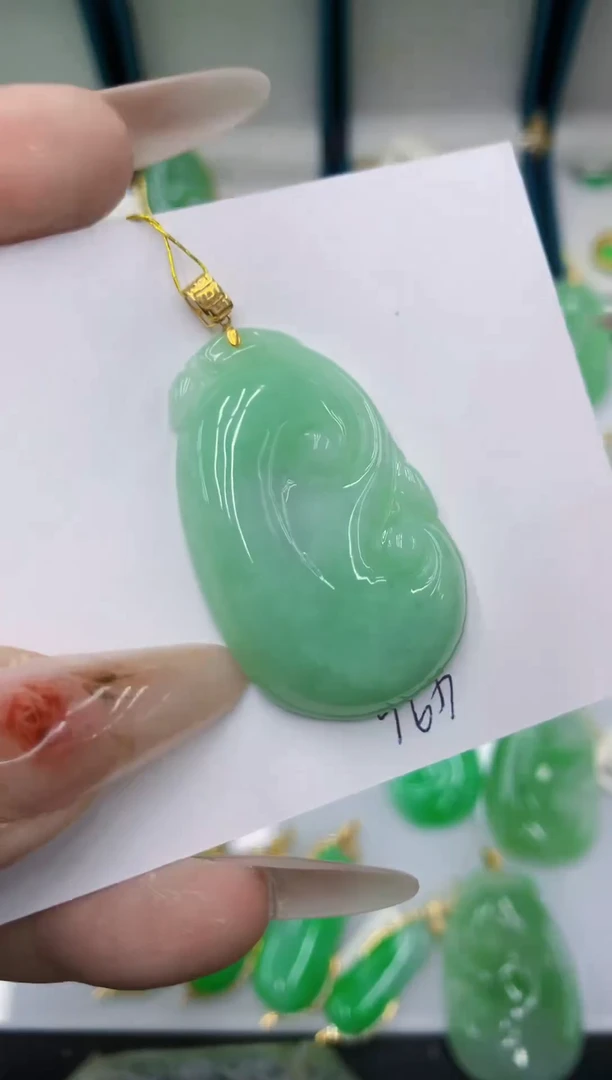 颈饰18K金镶嵌翡翠11111