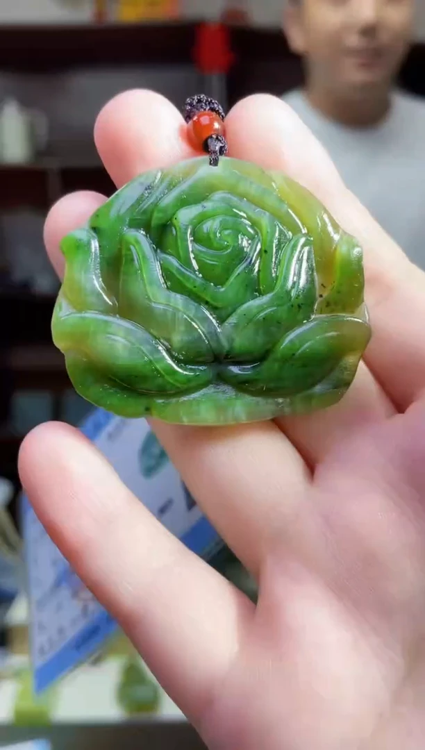 和田玉未镶嵌颈饰1