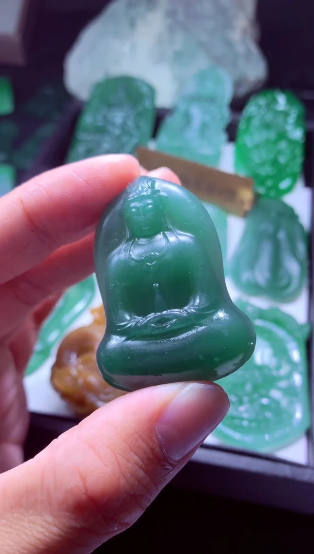 未镶嵌定制翡翠渣*四天然缅甸翡翠A货吊坠多样性发货其一