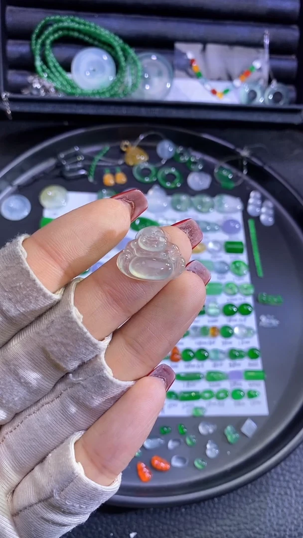 未镶嵌挂件翡翠佛公